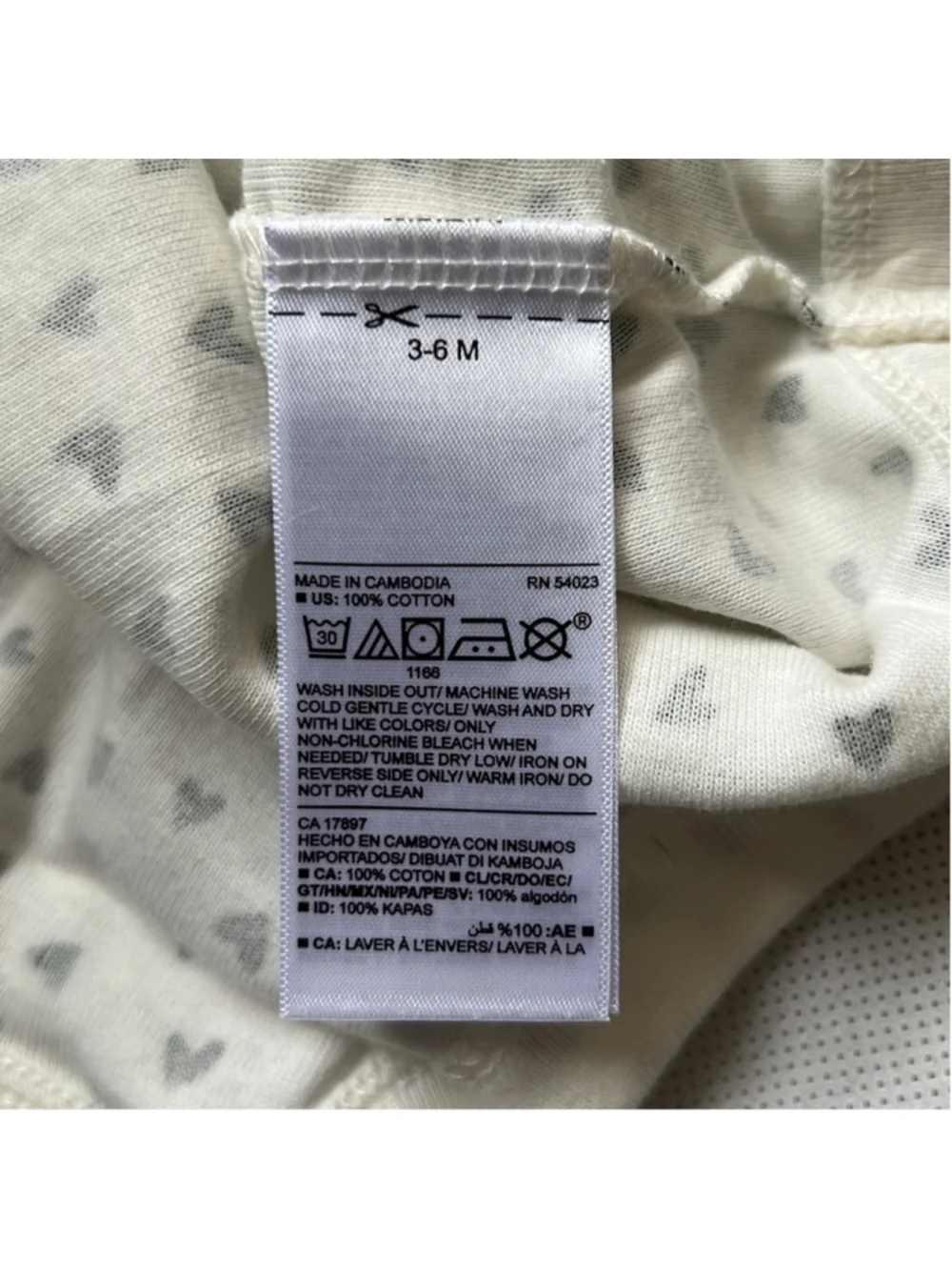 NWT Old Navy Baby Short Sleeve Heart Print Bodysuit size 3-6 months